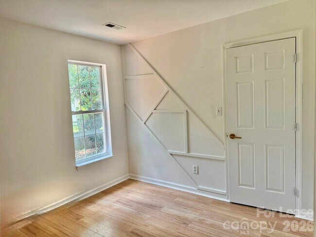 Building Photo - 6105 Old Corral St