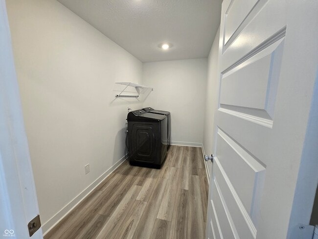Building Photo - 5128 Summerton St