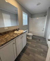 Building Photo - 16645 Lakewood Dr