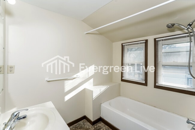 Building Photo - 5147 N 58th St