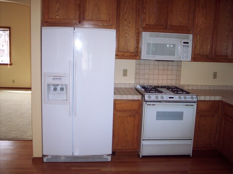 Building Photo - 633 Silver Ave