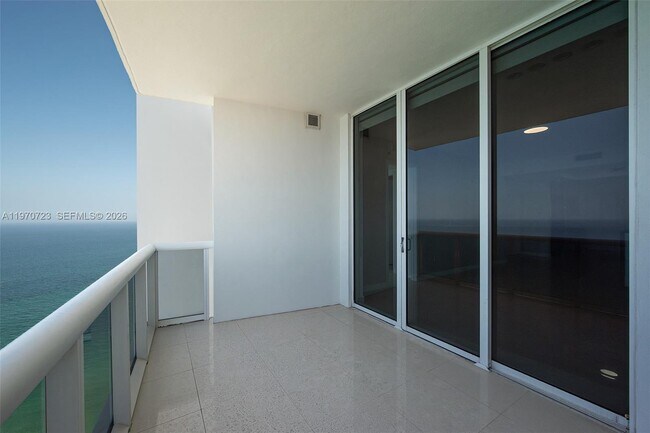 Building Photo - 18201 Collins Ave
