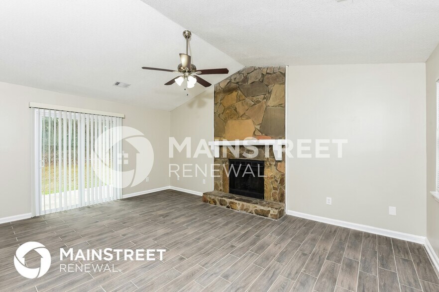 Building Photo - 6258 Leverett Dr