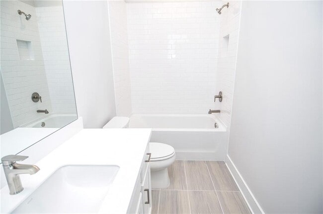 Building Photo - 2316 Mockernut Trl