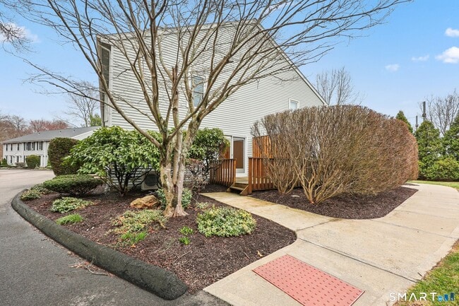 Building Photo - 65 Old Rte 79