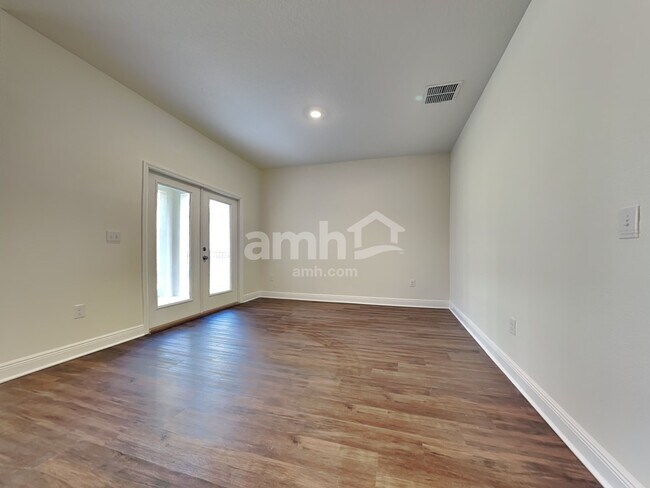 Building Photo - 6385 Emerald Hills Way