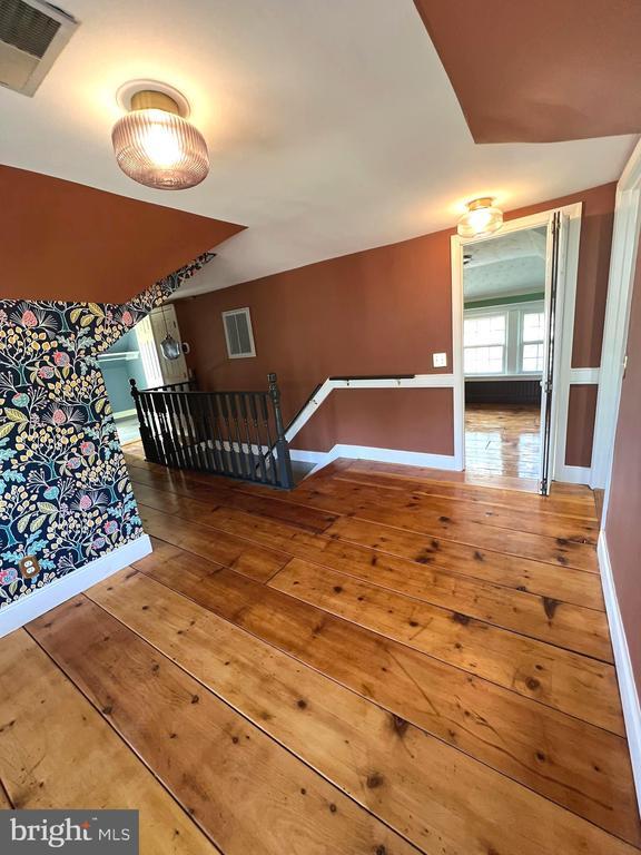 Building Photo - 7617 Old Plank Rd