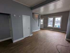 Building Photo - 33 Central Ave