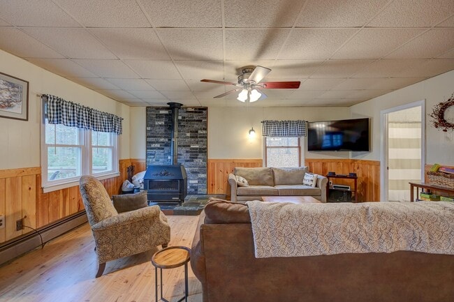 Building Photo - 30 Middle Shore Dr