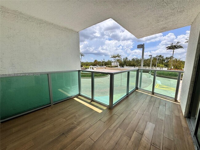 Building Photo - 2681 N Flamingo Rd