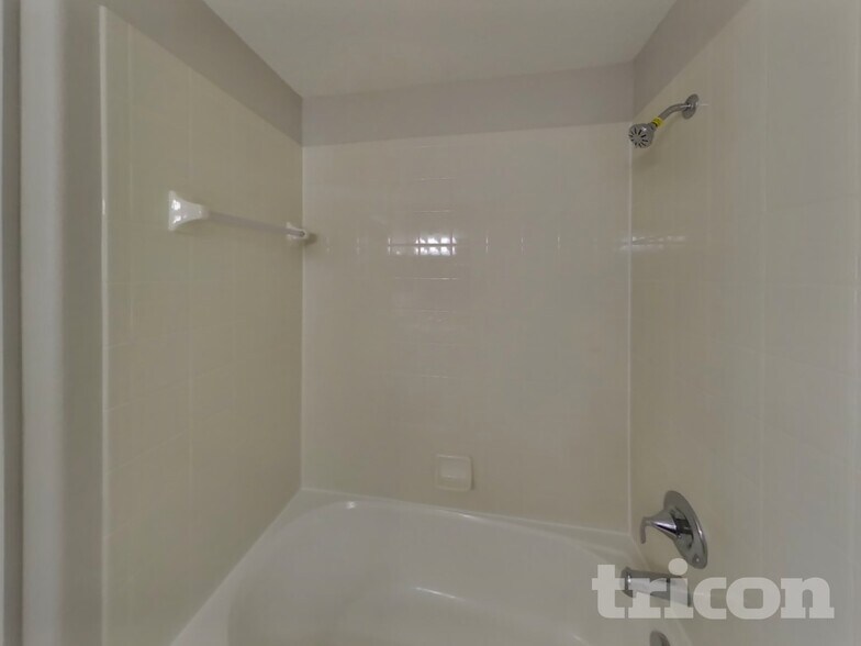 Building Photo - 12522 Cricklewood Dr