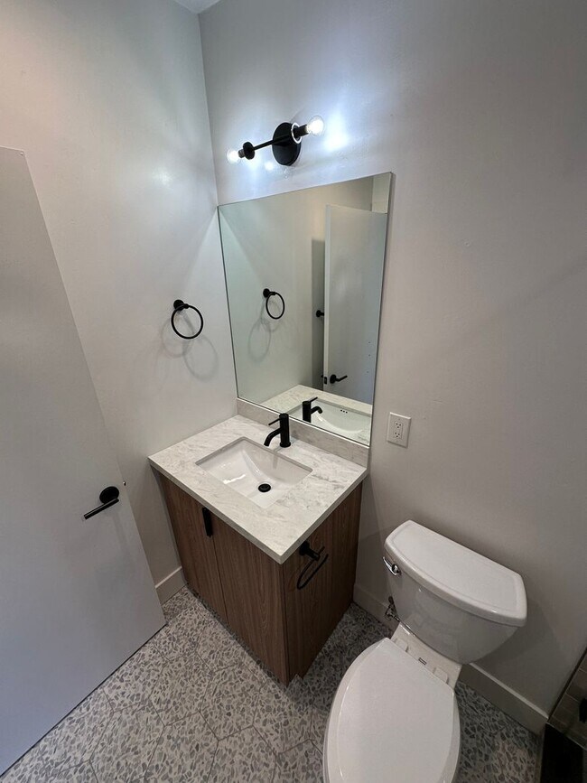 Building Photo - 2320 F St