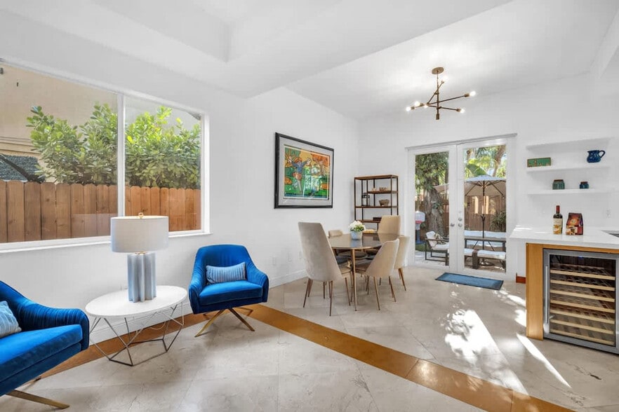 Building Photo - 3216 Gifford Ln