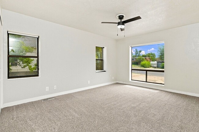Building Photo - 432 W 2300 N