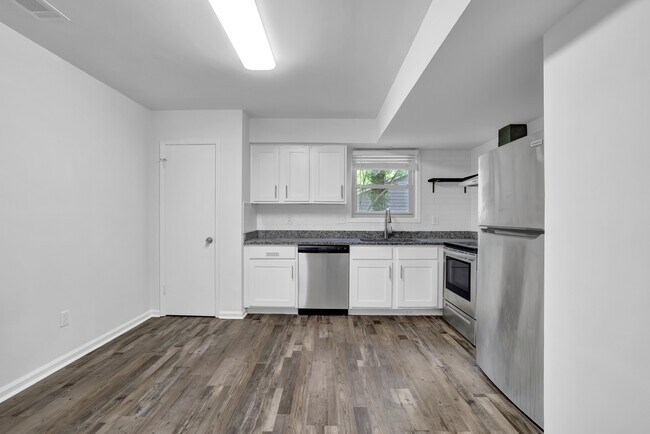 Building Photo - 4520 Coopers Creek Cir SE
