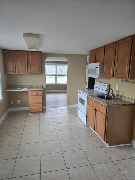 Kitchen - 28976 Three Notch Rd
