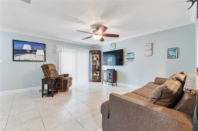 Building Photo - 3200 Coral Springs Dr