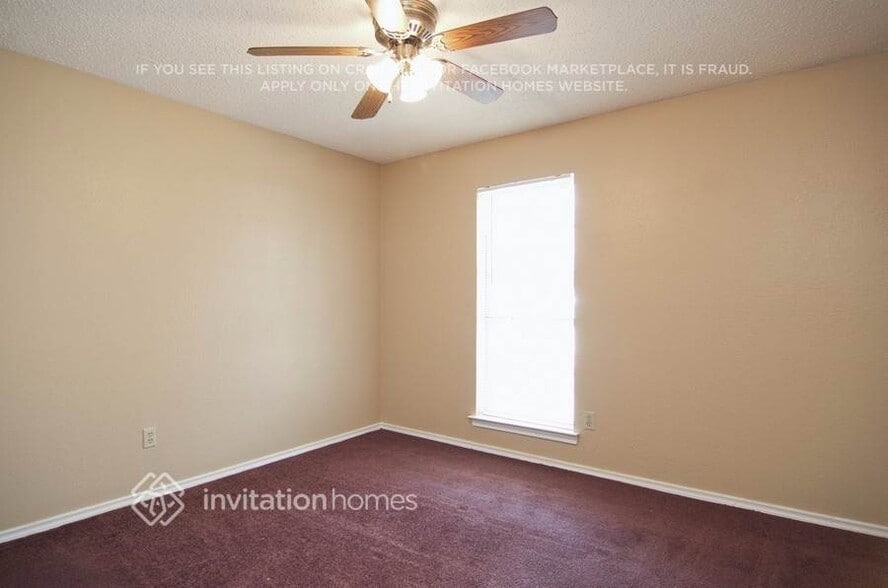 Building Photo - 8465 Willow Creek Dr