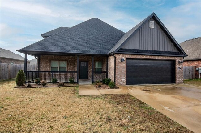 Building Photo - 337 Ryder St