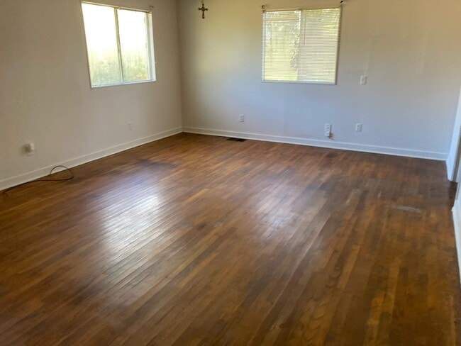 Building Photo - 124 Pecan Street