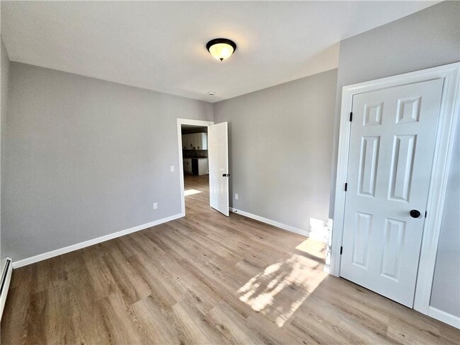 Building Photo - 73 Vernon St