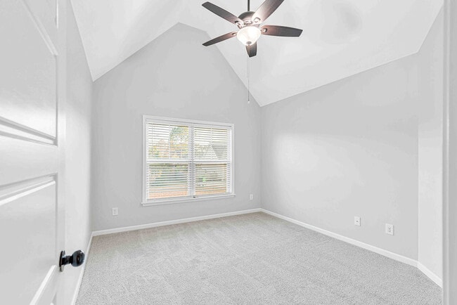 Building Photo - 601 Winfall Dr