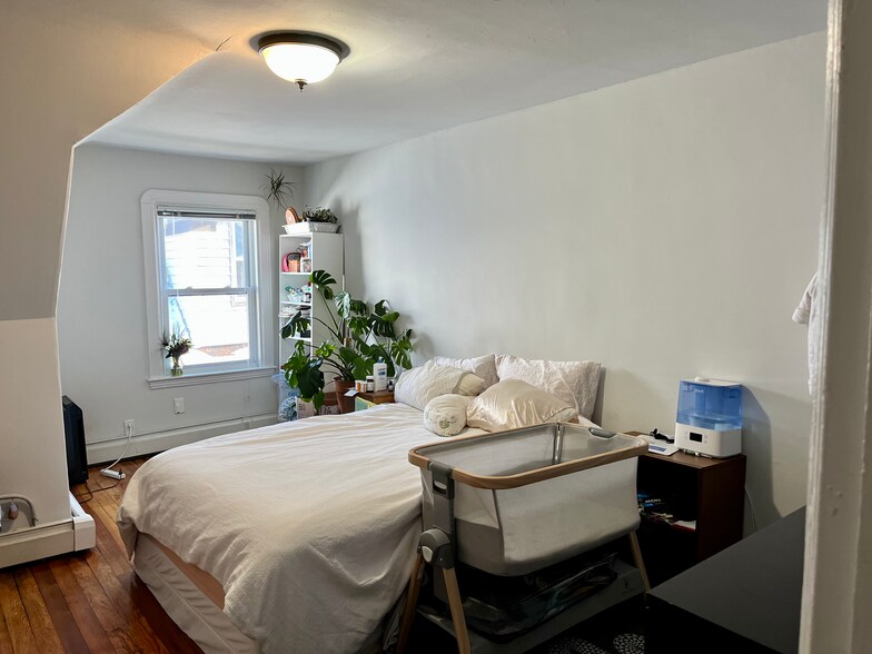 Building Photo - 106 Harrishof St