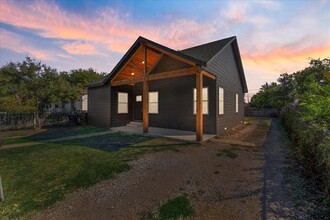 Building Photo - 3610 N Nichols St