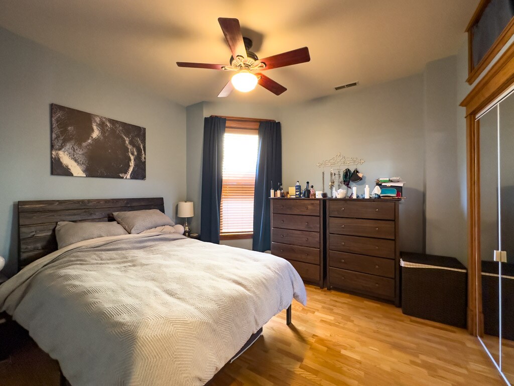 Building Photo - 2711 N Kimball Ave