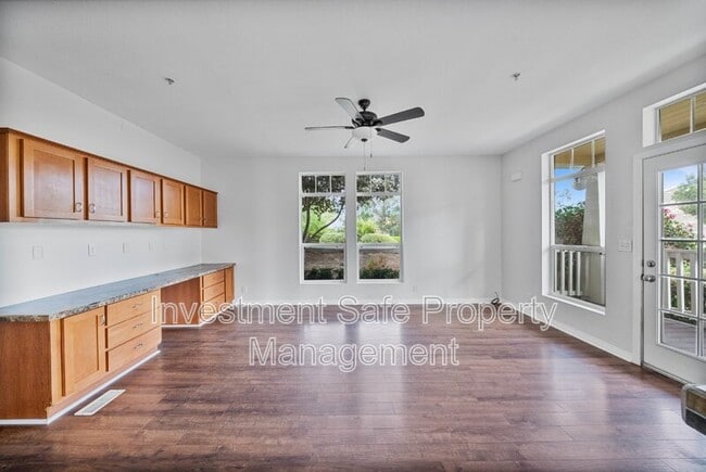 Building Photo - 2921 Sunset Hills