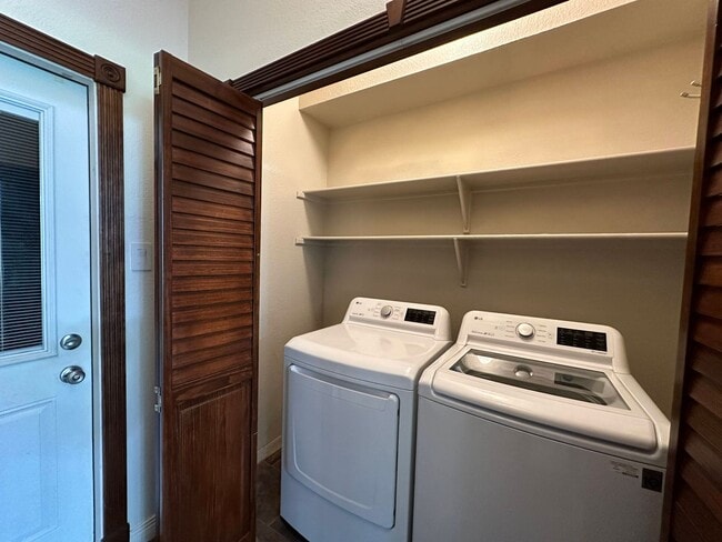 Building Photo - South Austin, Circle-C, Two Story - Available Now