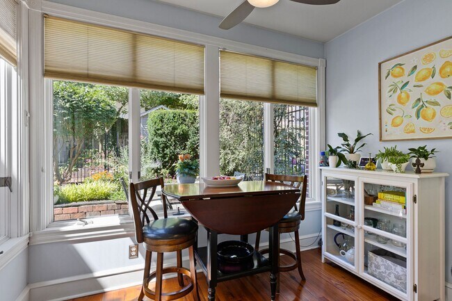 Building Photo - Beautiful townhome with Brandywine River views