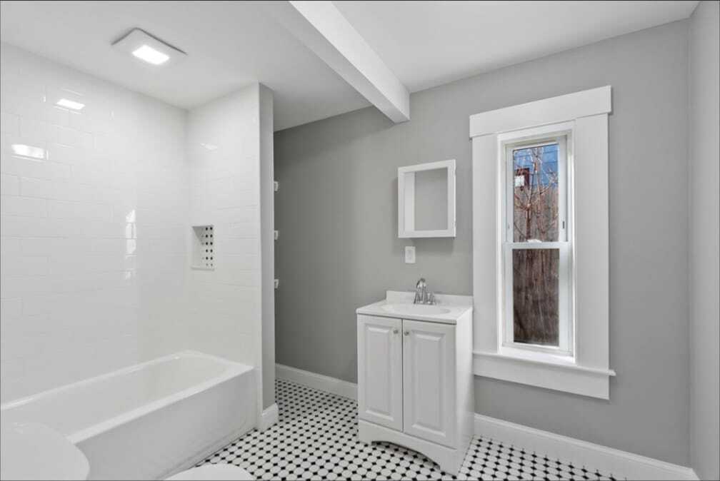 Building Photo - 90 Leighton St