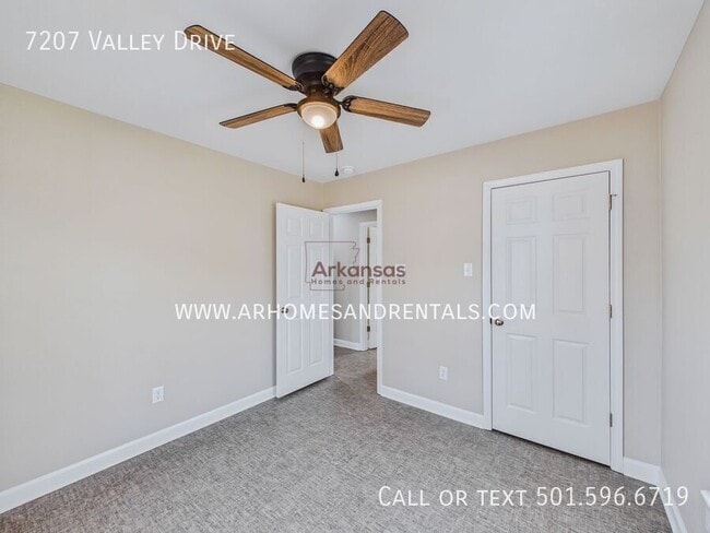 Building Photo - 7207 Valley Dr