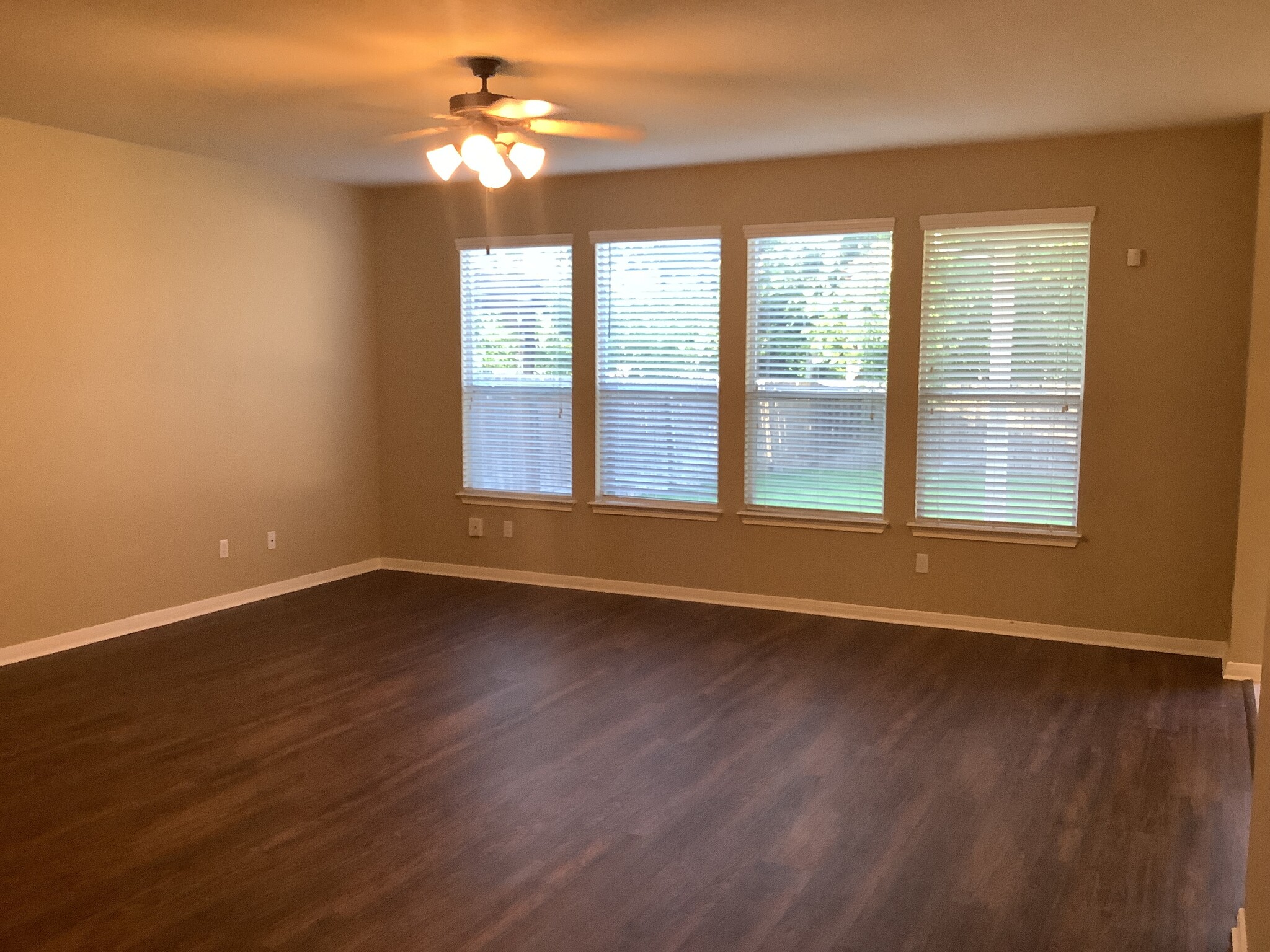 Building Photo - 3800 Veiled Falls Dr