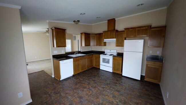 Building Photo - 309 E Lime St