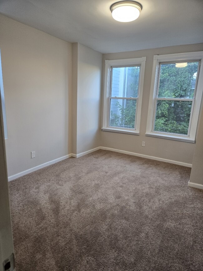 Building Photo - 6045 Delancey St