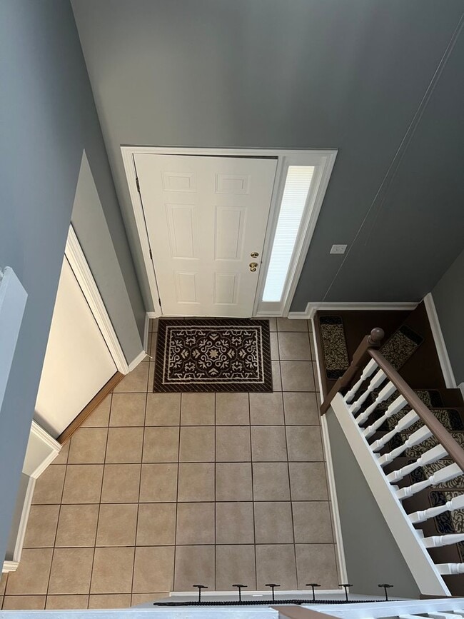 Building Photo - 107 S Spring View Dr