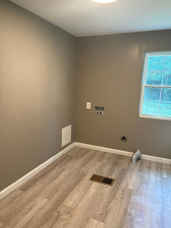 Building Photo - 63 Co Rd 4050