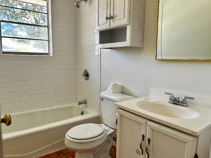 Building Photo - 120 Nolen St