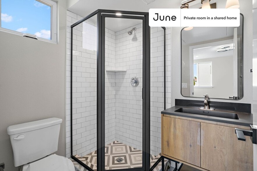Building Photo - Room in Shared 5 bed/5 bath home in Boyle Heights