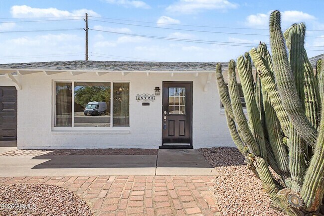 Building Photo - 8725 E Coronado Rd