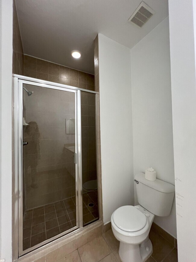 Building Photo - 8407 Bernwood Cove Loop