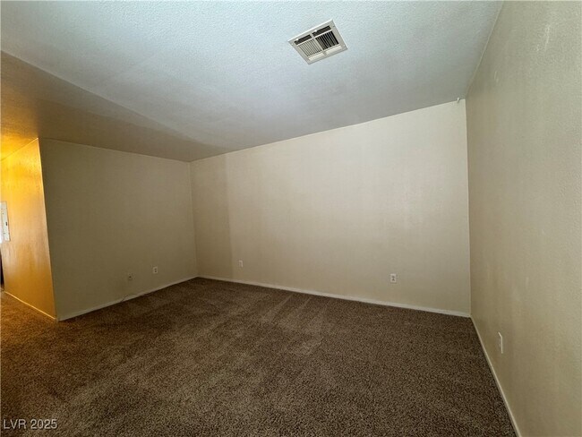Building Photo - 1800 E Ambush St