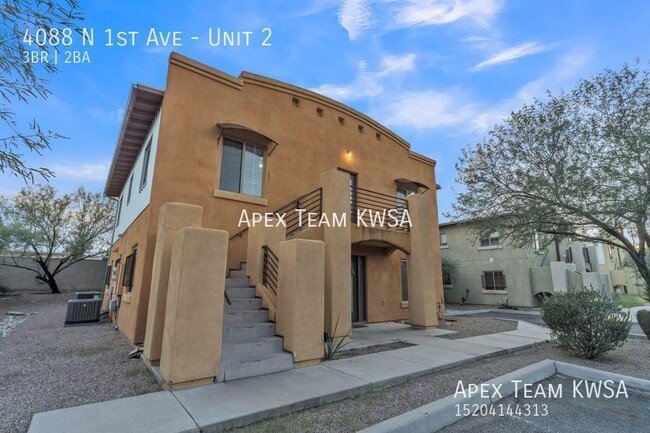 Building Photo - $1170 - Beautiful 3 Bed | 2 Bath Upstairs ...