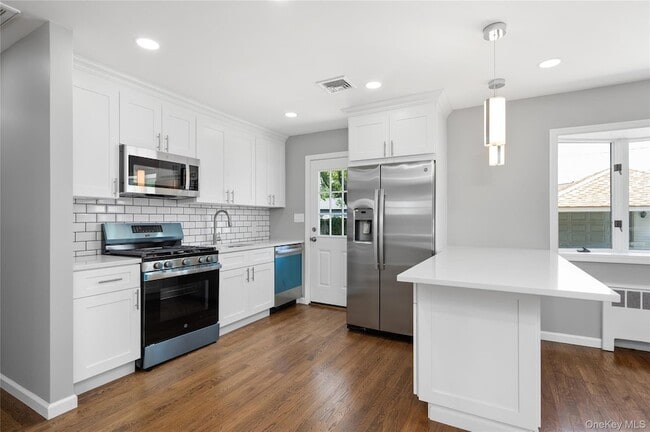 Building Photo - 258 Gilling Rd