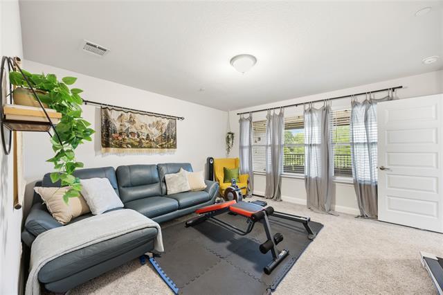 Building Photo - 7833 Bayside Dr