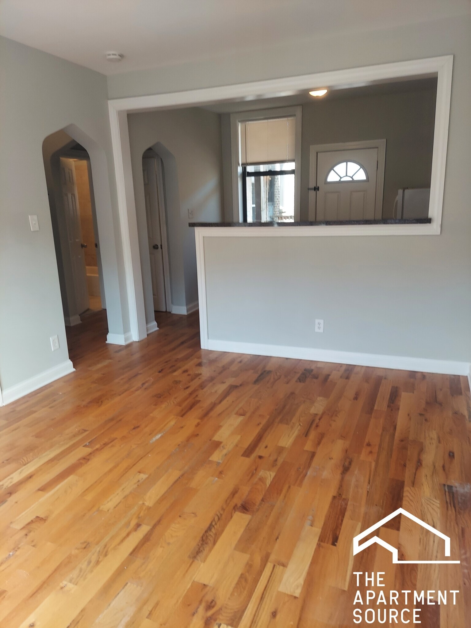 Building Photo - 4419 N Wolcott Ave