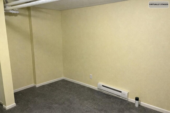 Building Photo - 4 Bed 1.5 Bath Off State Street Available June 1st!