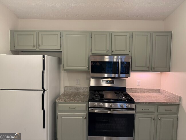 Building Photo - 1417 Keys Crossing Dr NE